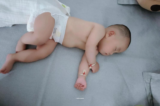 黔西南宝宝口水多怎么回事